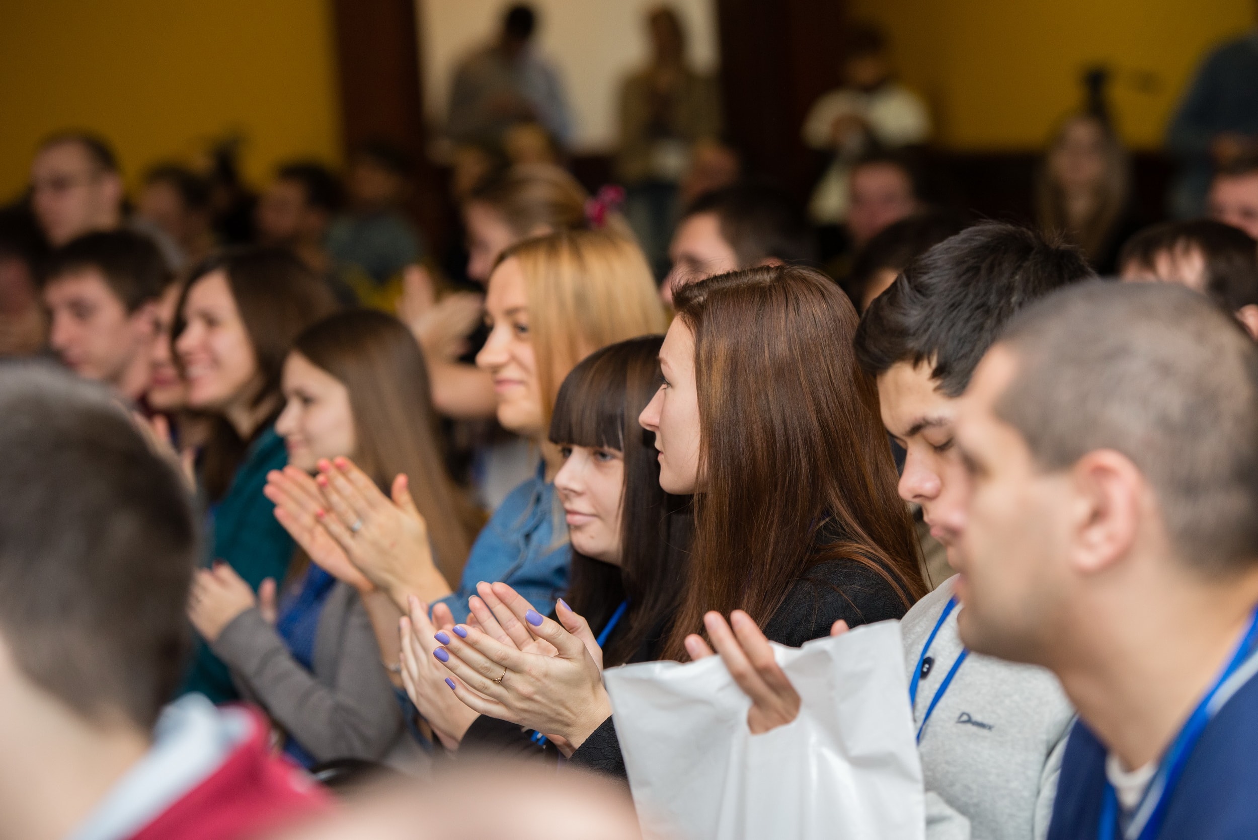 A close-up shot of the audience at IT NONSTOP conference